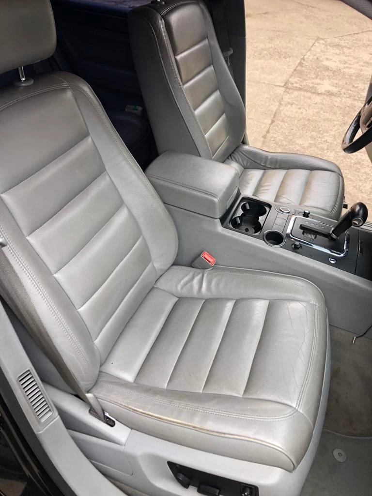 VW Touareg 3.2 s Gaz, снимка 13 - Автомобили и джипове - 48956725