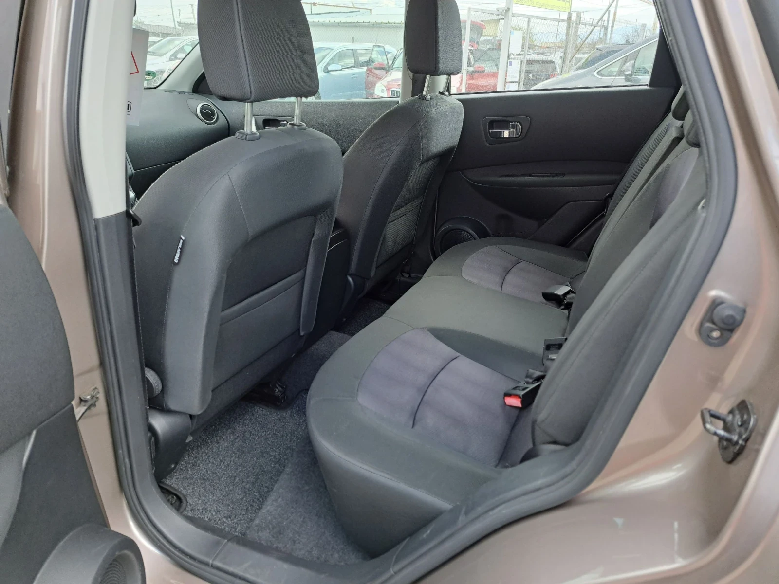Nissan Qashqai 1.6i/НАВИ/КАМЕРА 360 /CRUIZE - изображение 9