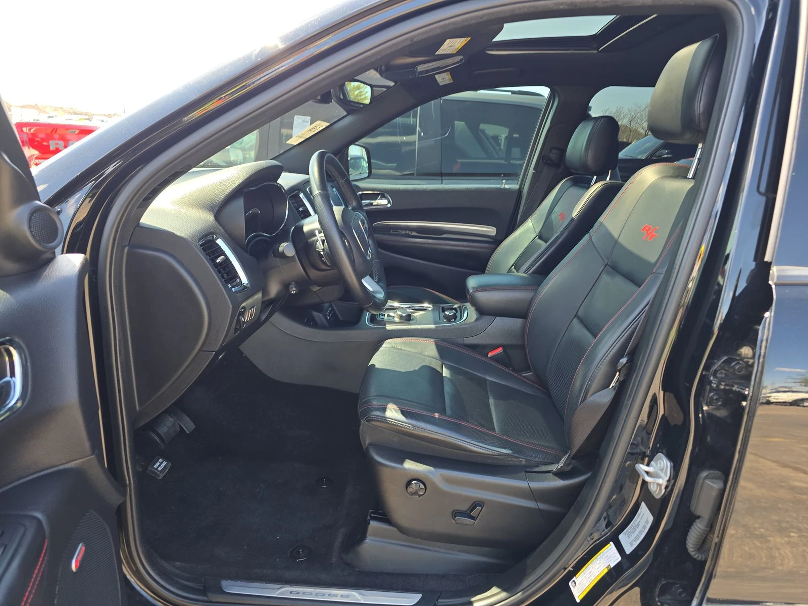 Dodge Durango R/T* 5.7 HEMI* AWD* 8ZF* Подгрев* Обдух* Пано*  - изображение 8