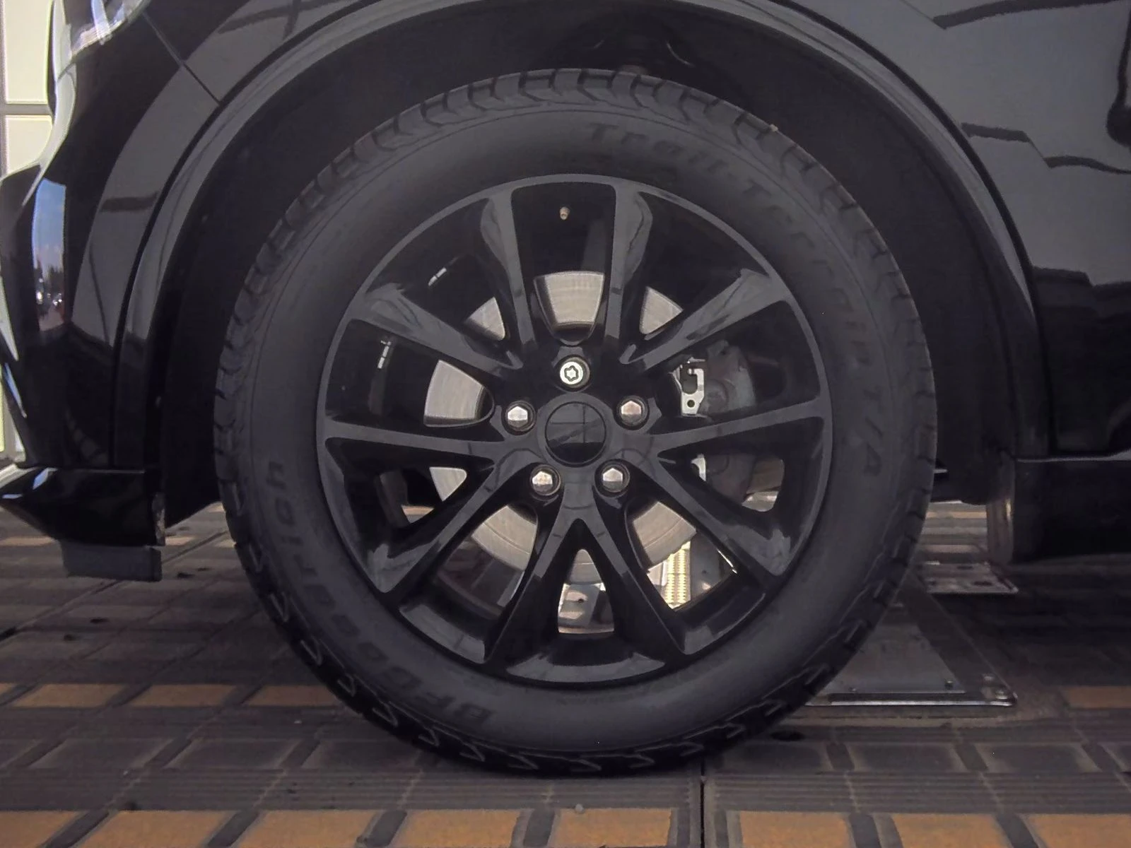 Dodge Durango R/T* 5.7 HEMI* AWD* 8ZF* Подгрев* Обдух* Пано*  - изображение 7