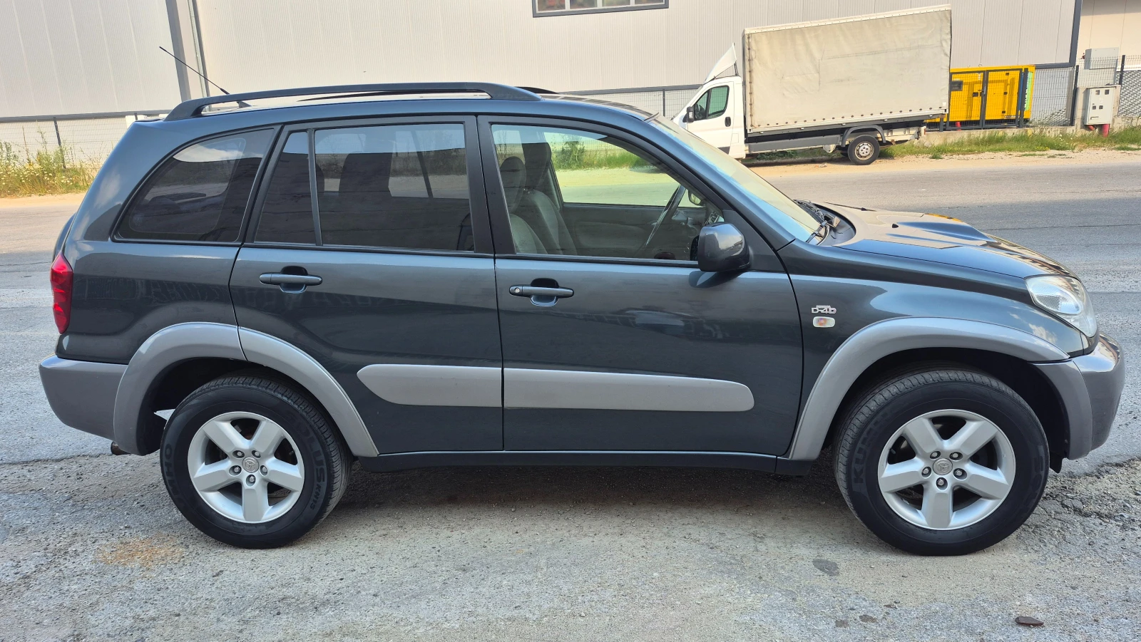 Toyota Rav4 2.0 D4D FACELIFT ОТЛИЧЕН - изображение 4