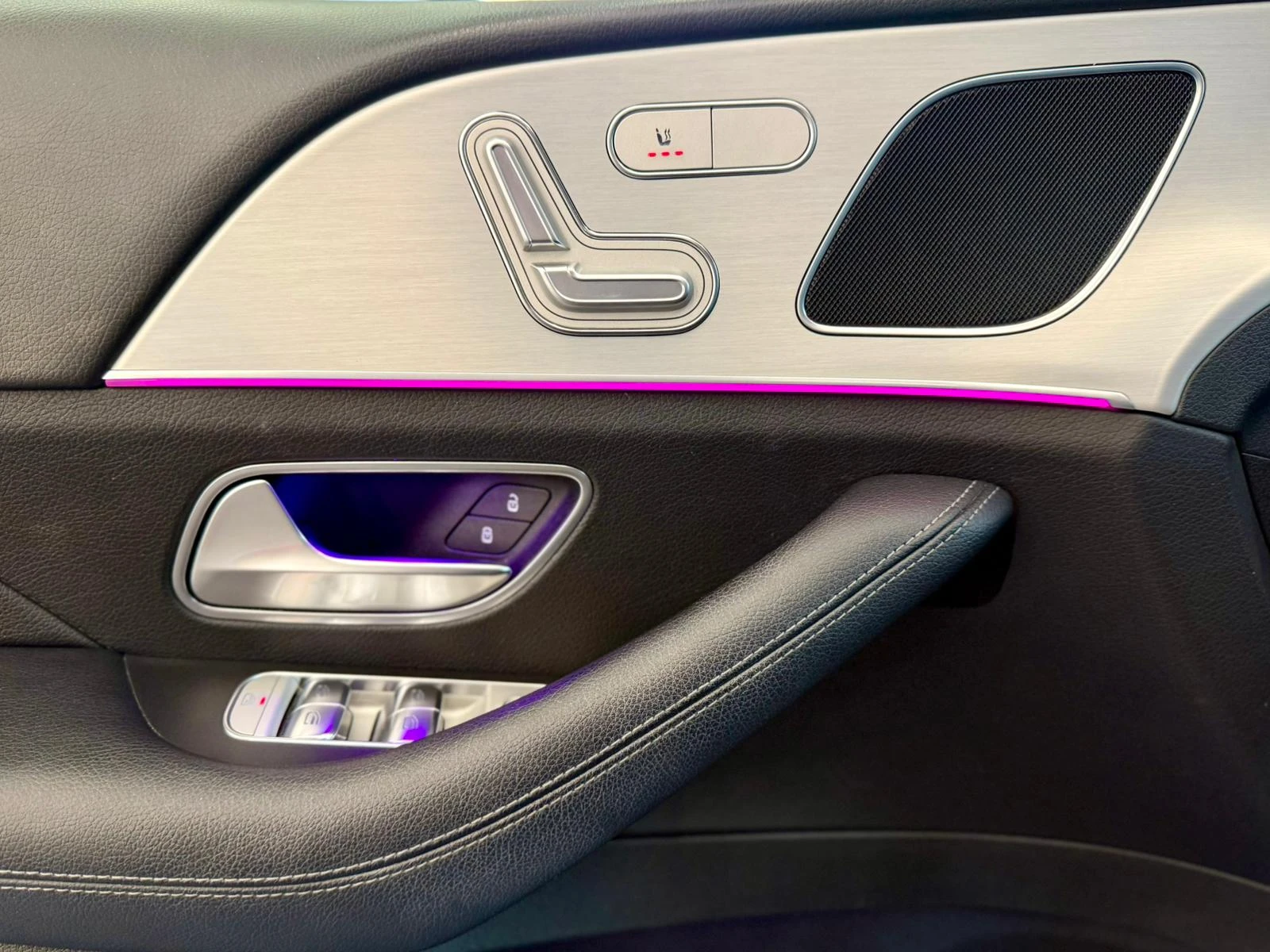 Mercedes-Benz GLE 300 d* 4Matic* AMG* Лизинг*  - изображение 7