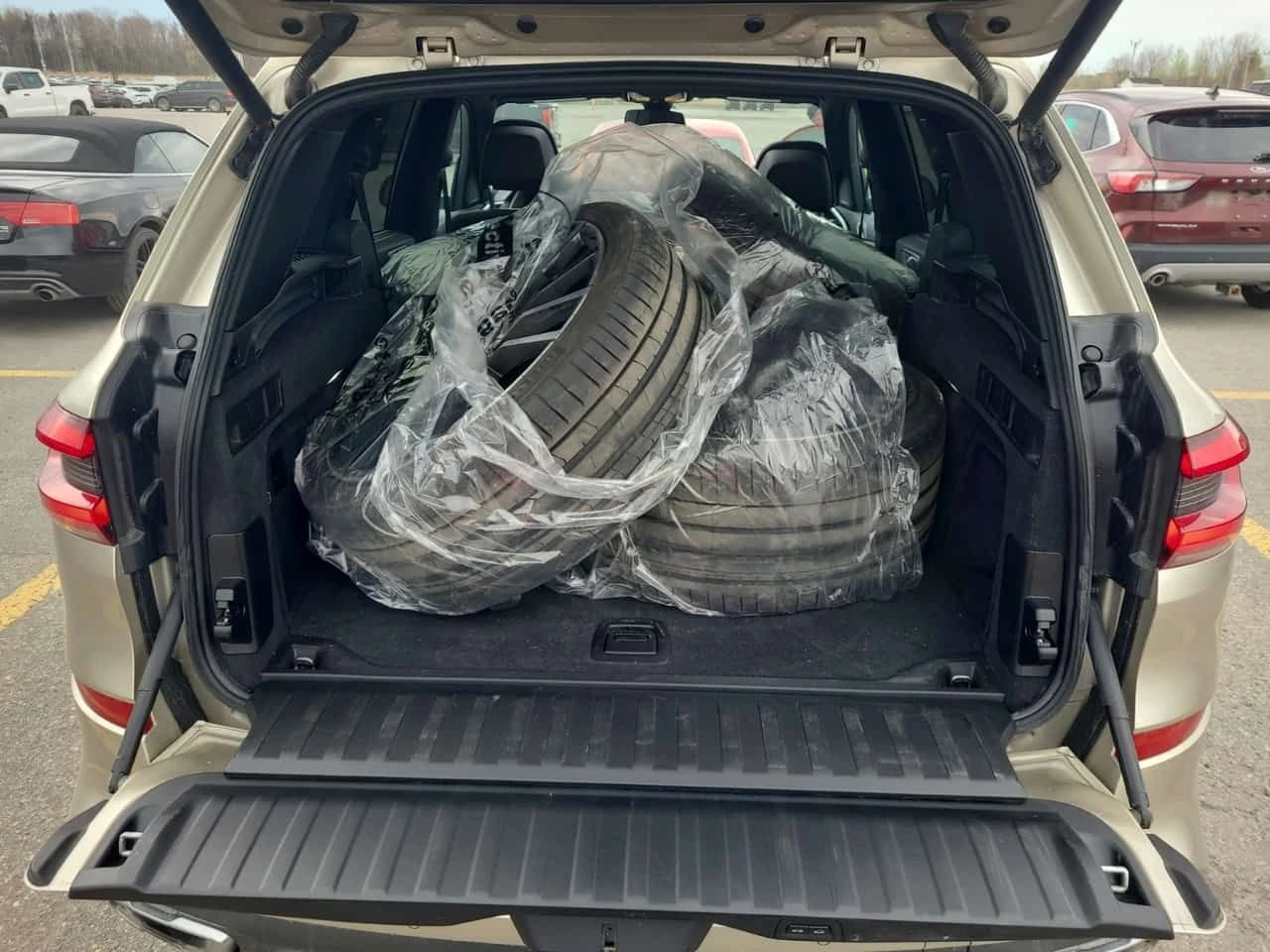 BMW X5 * xDrive40i * ЛАЗЕРИ * ОБДУХВАНЕ * ПАНО * H/K * , снимка 14 - Автомобили и джипове - 54431177