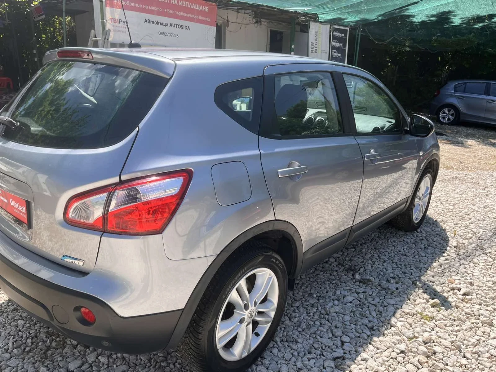 Nissan Qashqai 1.5dci, снимка 11 - Автомобили и джипове - 54714473