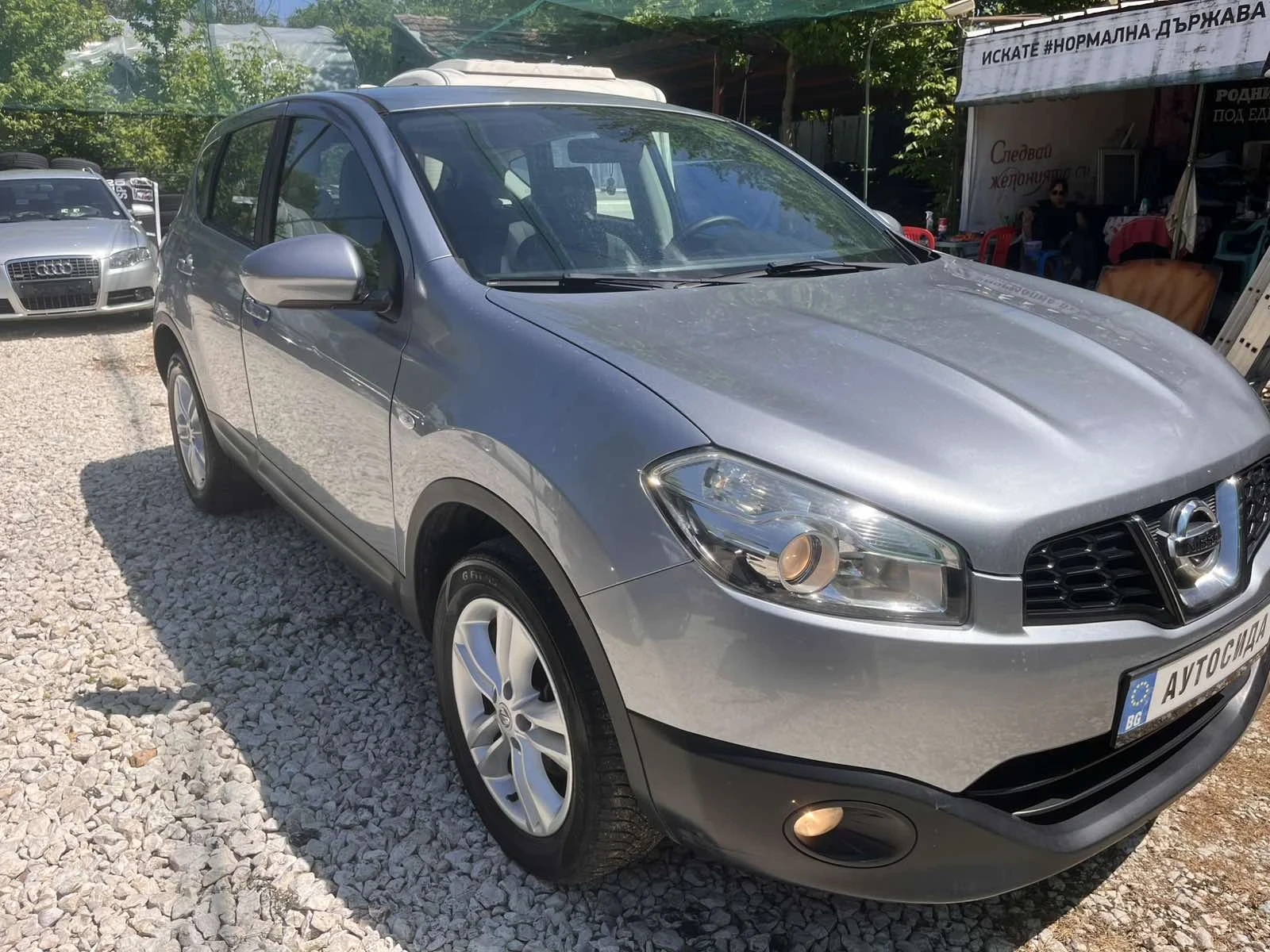 Nissan Qashqai 1.5dci, снимка 5 - Автомобили и джипове - 54714473