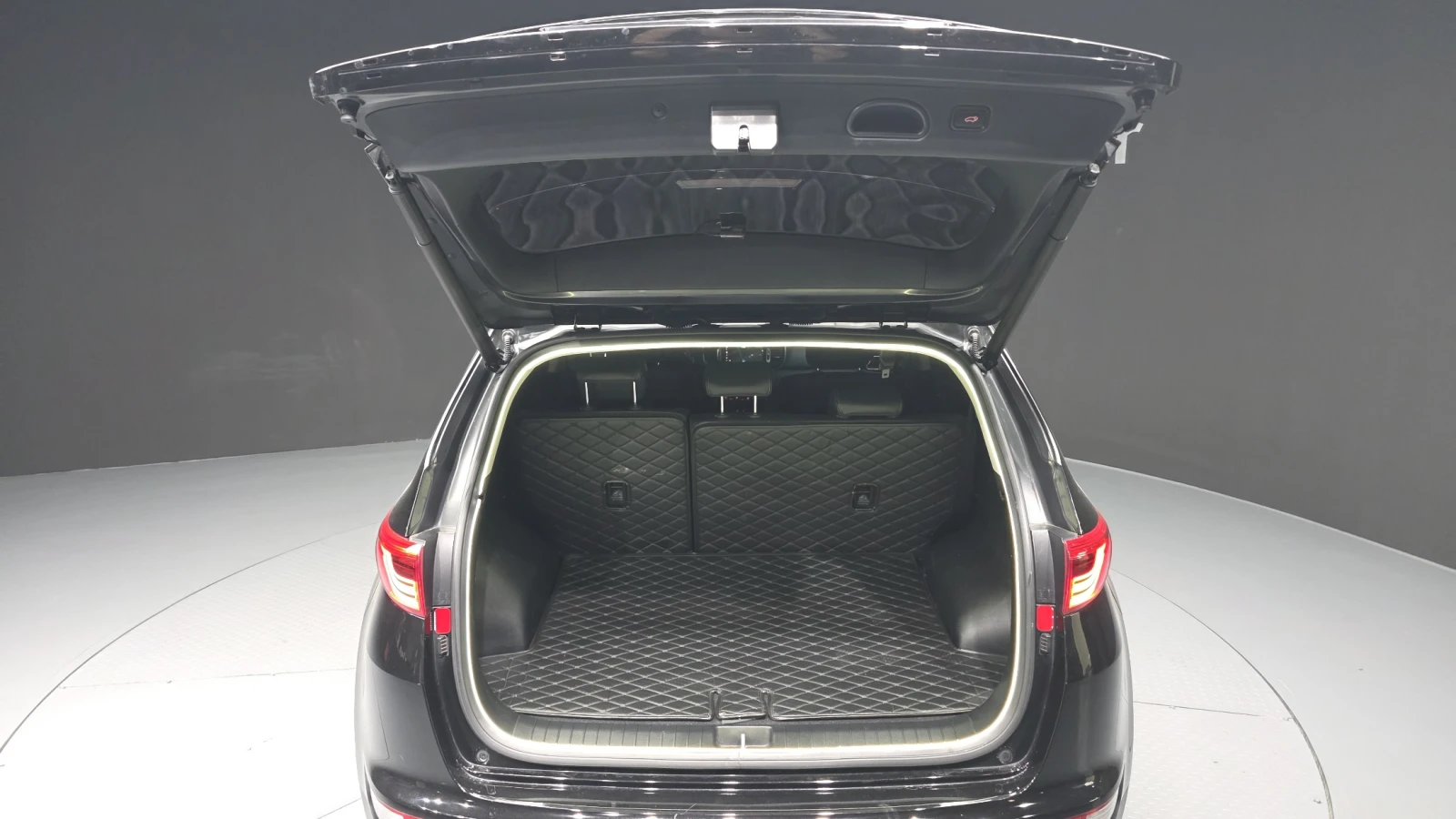 Kia Sportage 2.0CRDI/4x4/Очакван внос !!!, снимка 17 - Автомобили и джипове - 54969526