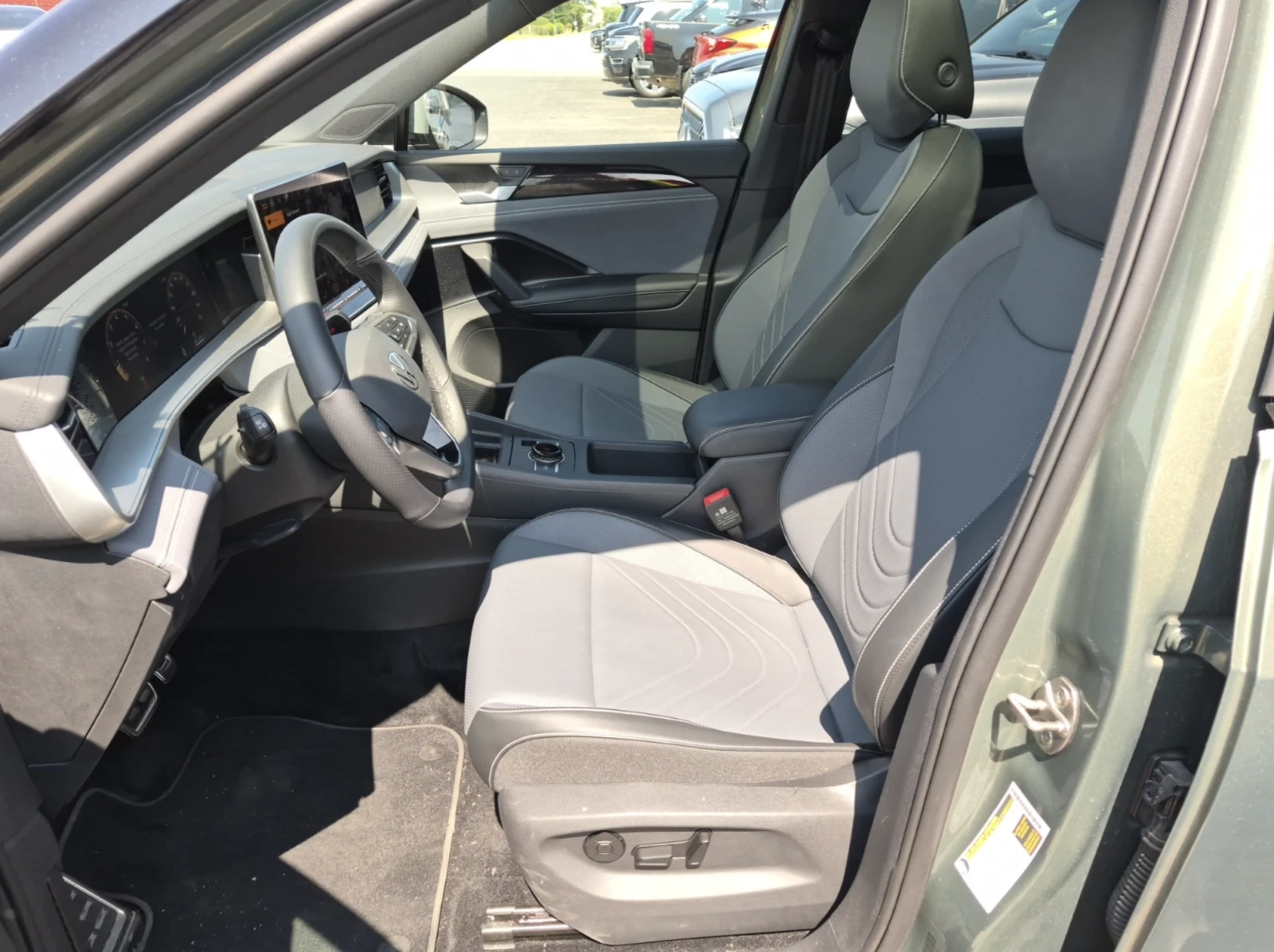 VW Tiguan 2026 Volkswagen TIGUAN COMFORTLINE R-LINE BLACK ED | Mobile.bg � ����������� 5