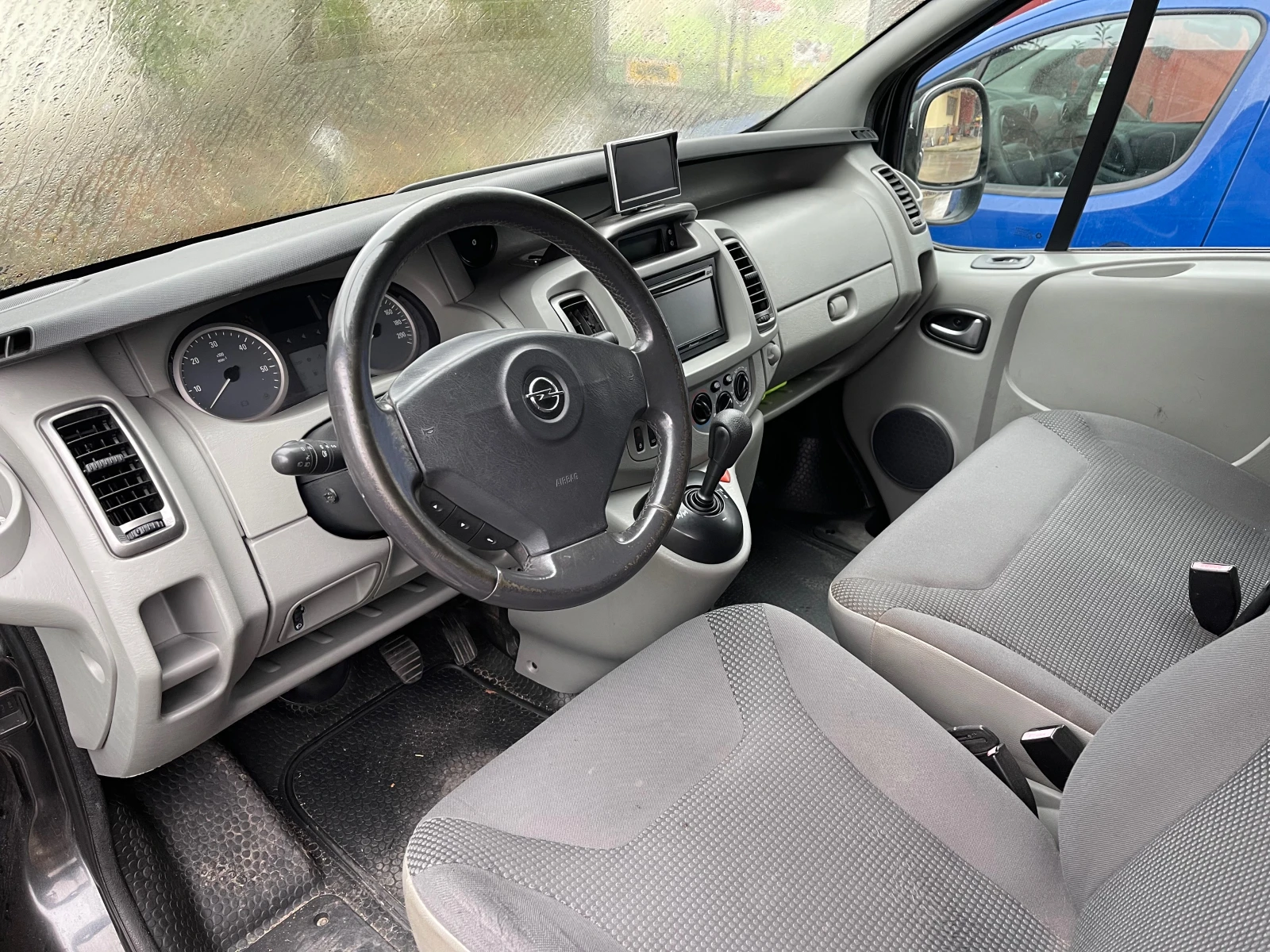 Opel Vivaro  - изображение 8