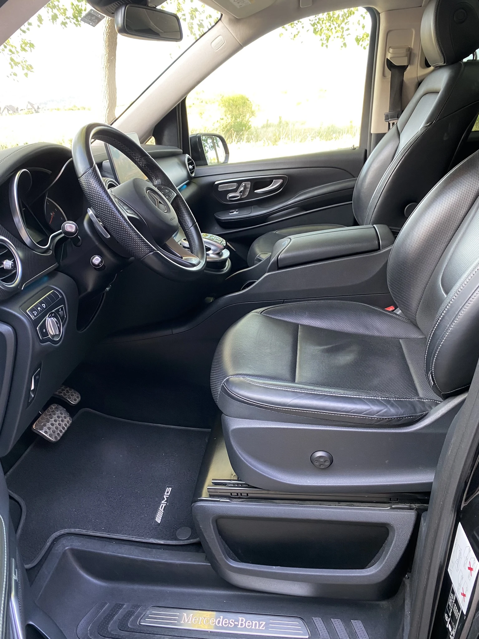 Mercedes-Benz V 250 4Matic Exclisive AMG, снимка 7 - Бусове и автобуси - 54625886