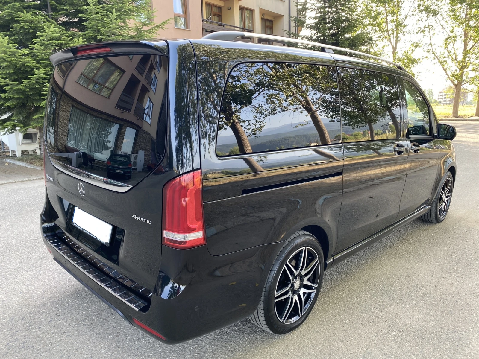Mercedes-Benz V 250 4Matic Exclisive AMG, снимка 4 - Бусове и автобуси - 54625886