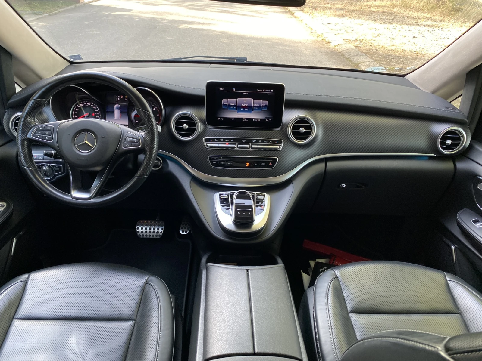 Mercedes-Benz V 250 4Matic Exclisive AMG, снимка 13 - Бусове и автобуси - 54625886