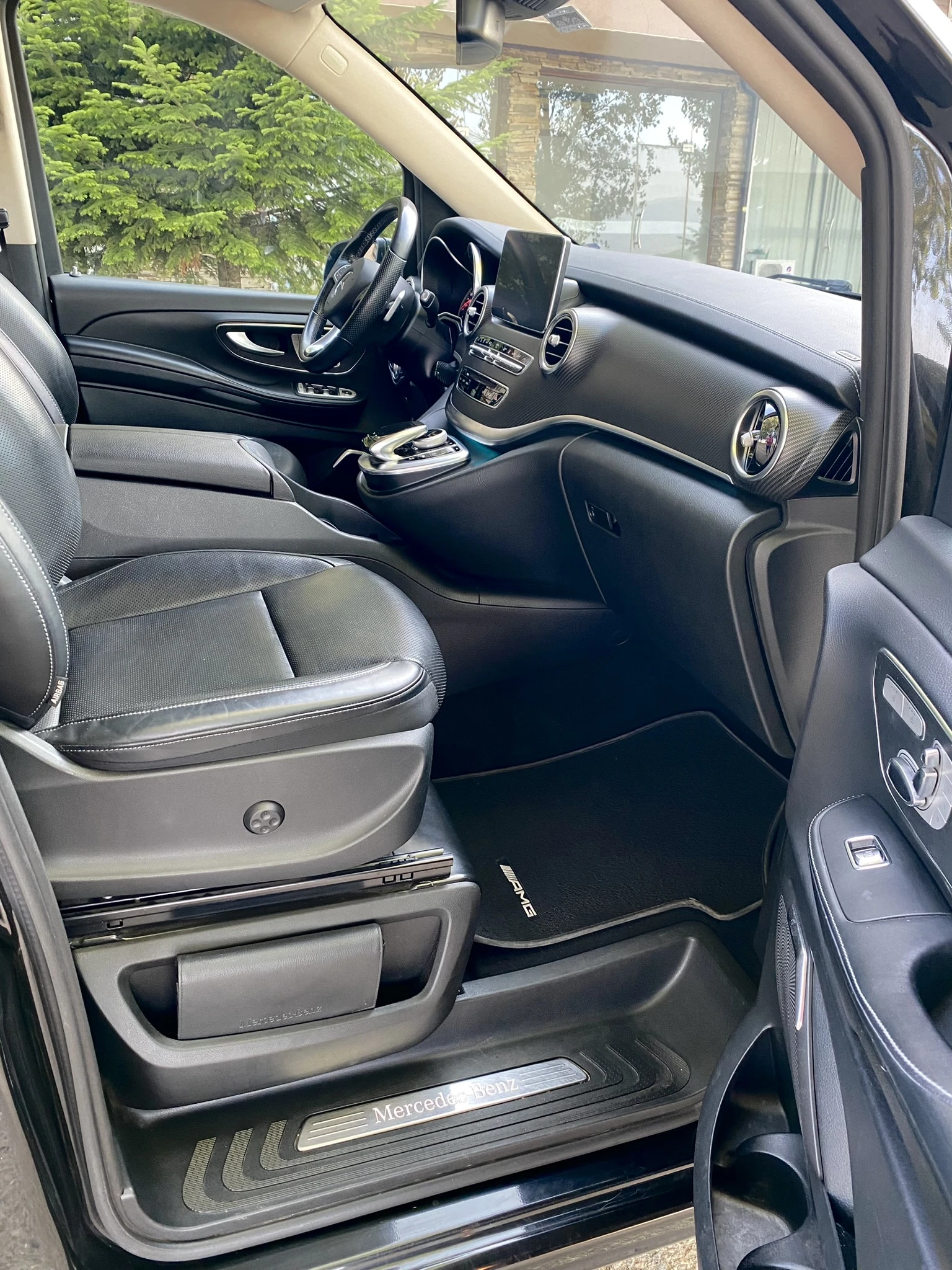 Mercedes-Benz V 250 4Matic Exclisive AMG, снимка 8 - Бусове и автобуси - 54625886