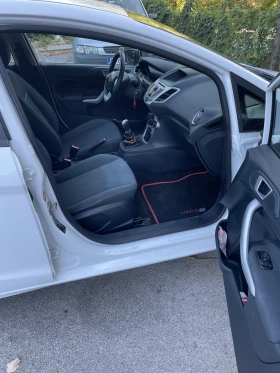 Ford Fiesta 2012, Бензин 1.2, Обслужена, снимка 14