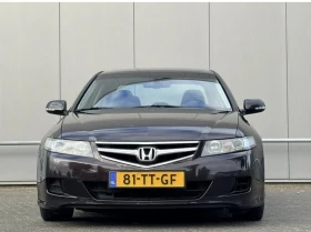 Honda Accord Уникален Honda Accord 2.2 CDTI седан спорт от 2007, снимка 2