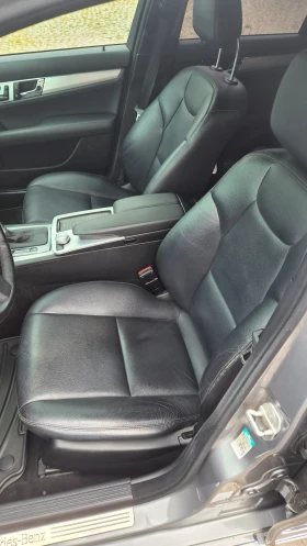 Mercedes-Benz C 320 4 MATIC, снимка 9