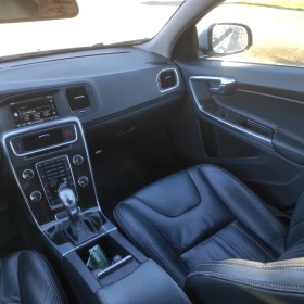 Volvo V60 2, 4 Plug in hybrid , снимка 8