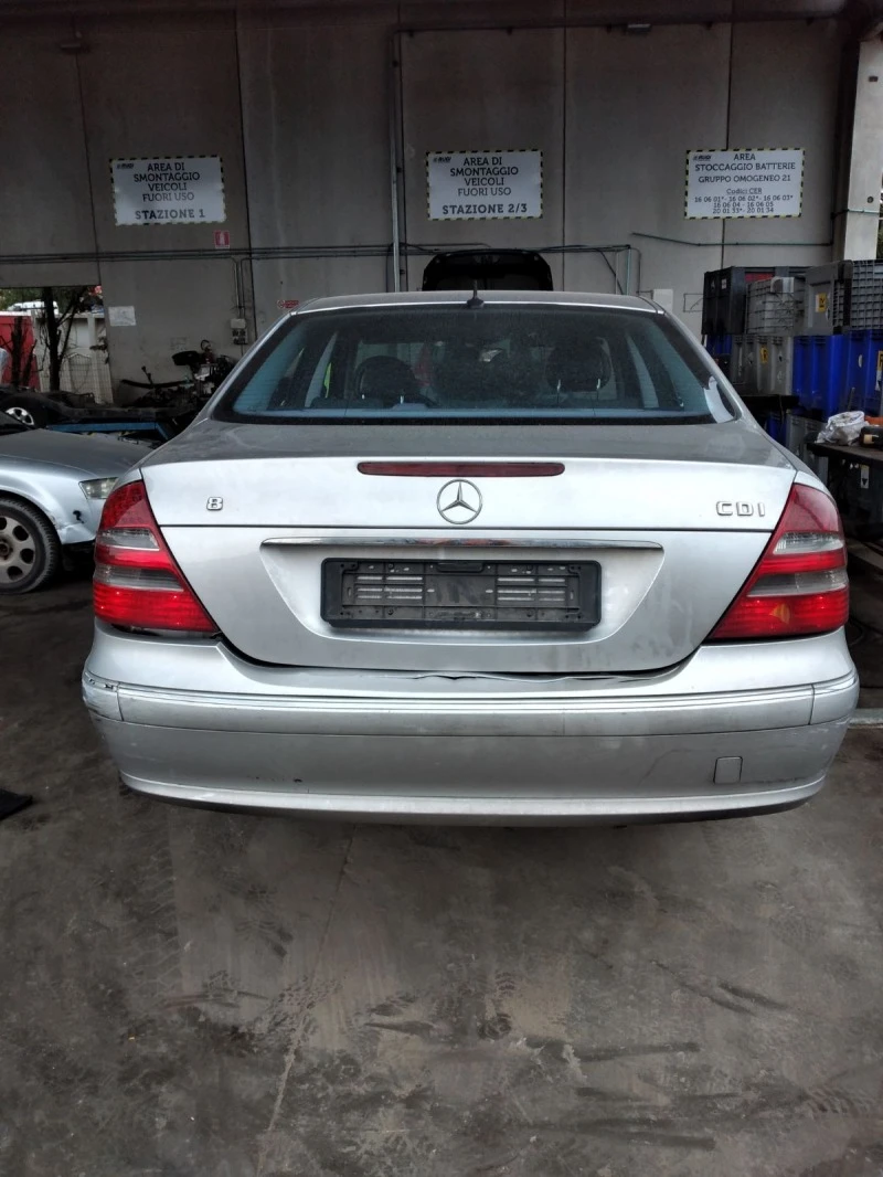 Mercedes-Benz E 320 3.2cdi, снимка 4 - Автомобили и джипове - 47071310