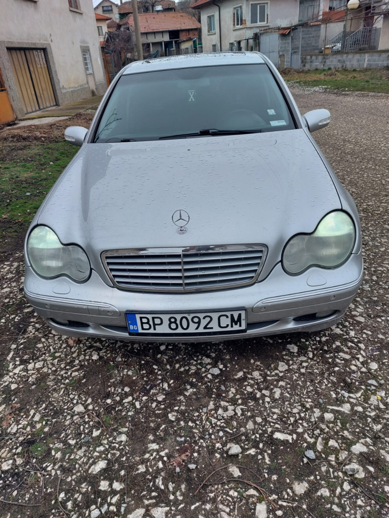 Mercedes-Benz C 220, снимка 1 - Автомобили и джипове - 46366522