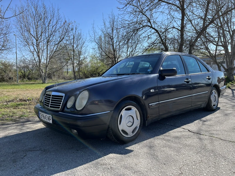 Mercedes-Benz E 200, снимка 2 - Автомобили и джипове - 47522816