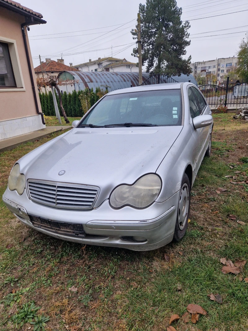 Mercedes-Benz C 200, снимка 2 - Автомобили и джипове - 47971739