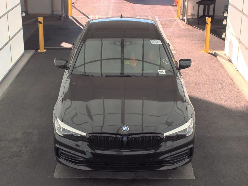 BMW 530 XDRIVE * LED * CAMERA * ПОДГРЕВ * M PACK, снимка 3 - Автомобили и джипове - 48617644