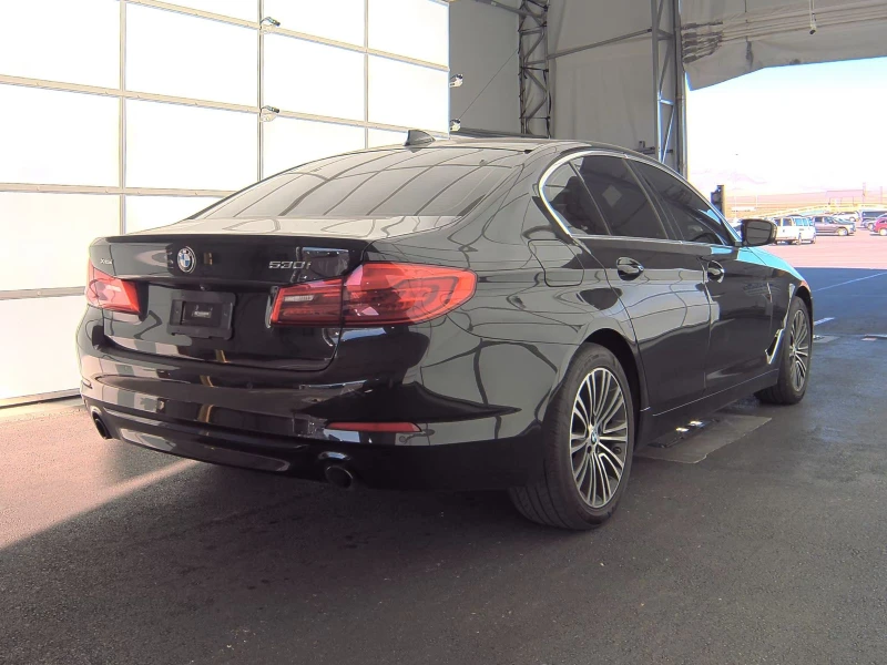 BMW 530 XDRIVE * LED * CAMERA * ПОДГРЕВ * M PACK, снимка 5 - Автомобили и джипове - 48617644