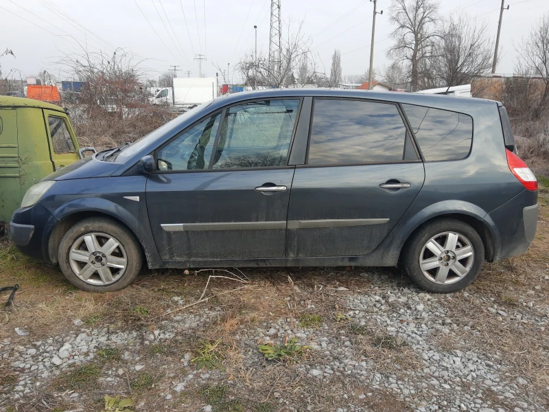 Renault Scenic, снимка 3 - Автомобили и джипове - 48992584