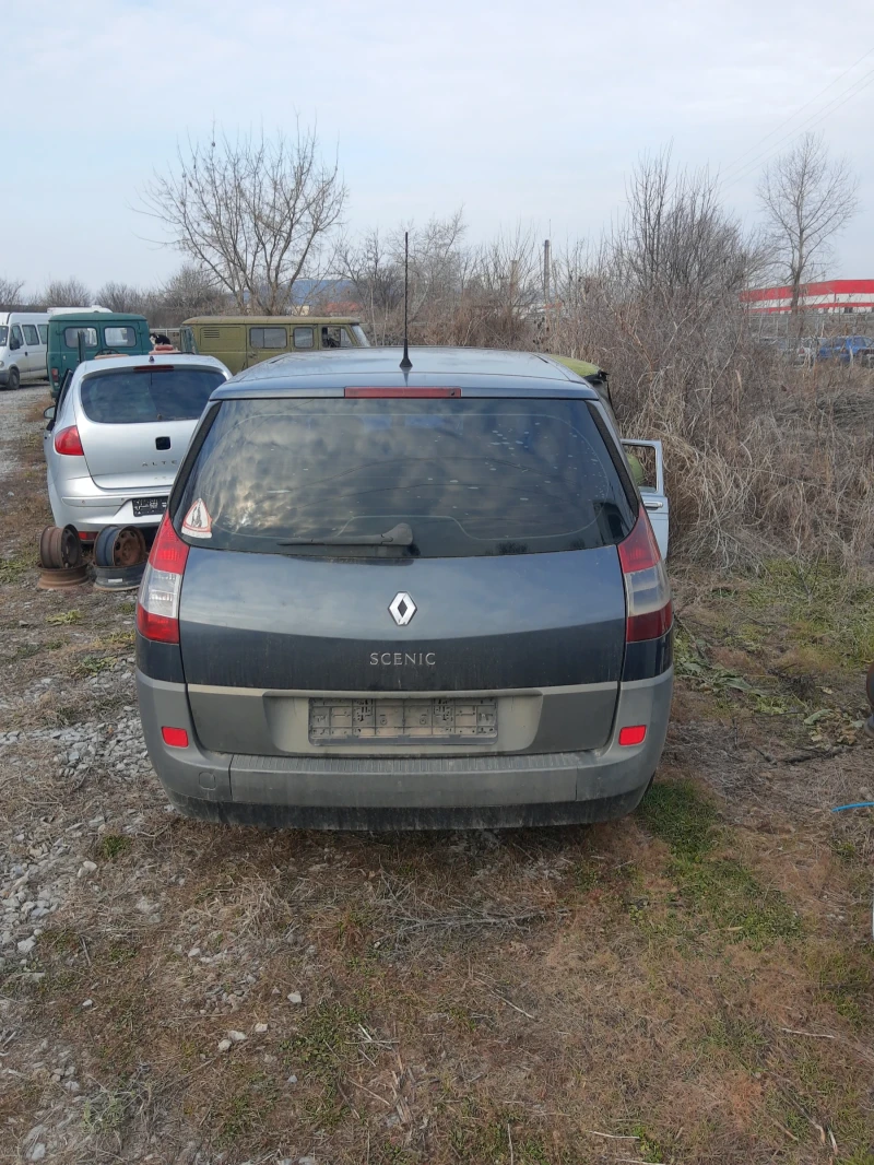 Renault Scenic, снимка 4 - Автомобили и джипове - 48992584