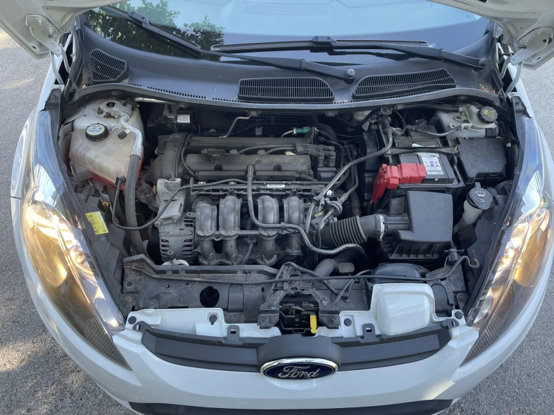 Ford Fiesta 2012, Бензин 1.2, Обслужена, снимка 8 - Автомобили и джипове - 51703415