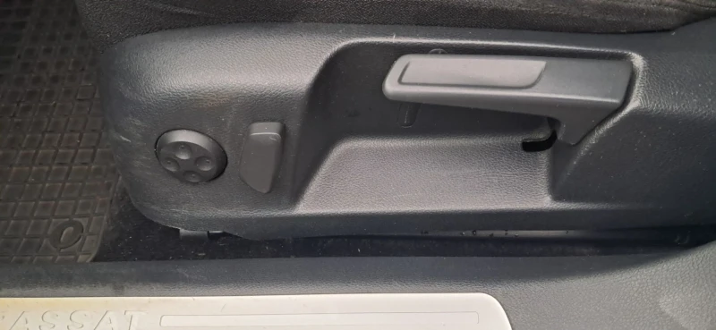 VW Passat, снимка 10 - Автомобили и джипове - 52368342