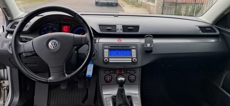 VW Passat, снимка 11 - Автомобили и джипове - 52368342