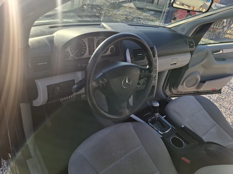 Mercedes-Benz A 180, снимка 12 - Автомобили и джипове - 52803287