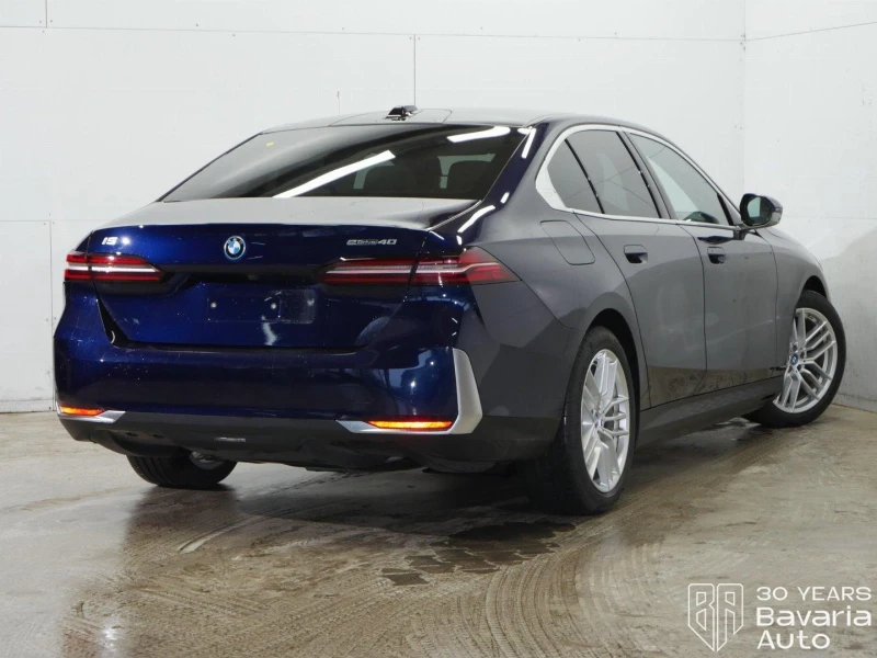 BMW i5 40 eDrive, снимка 3 - Автомобили и джипове - 52834368