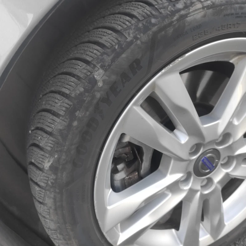 Volvo V60 2, 4 Plug in hybrid , снимка 10 - Автомобили и джипове - 52944432