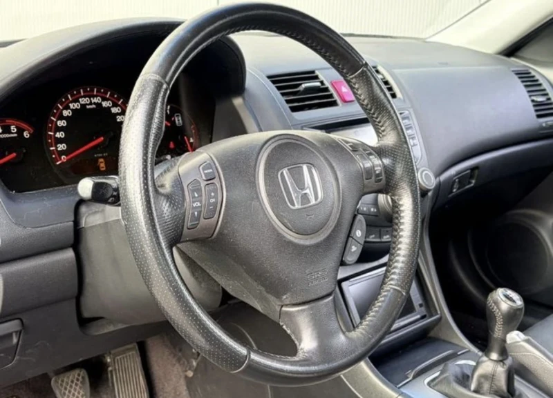 Honda Accord Уникален Honda Accord 2.2 CDTI седан спорт от 2007, снимка 12 - Автомобили и джипове - 53458301