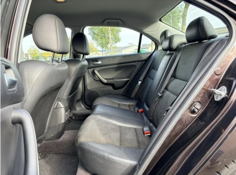 Honda Accord Уникален Honda Accord 2.2 CDTI седан спорт от 2007, снимка 10 - Автомобили и джипове - 53458301