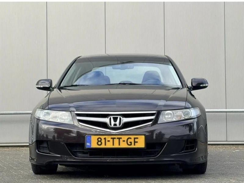 Honda Accord Уникален Honda Accord 2.2 CDTI седан спорт от 2007, снимка 2 - Автомобили и джипове - 53458301
