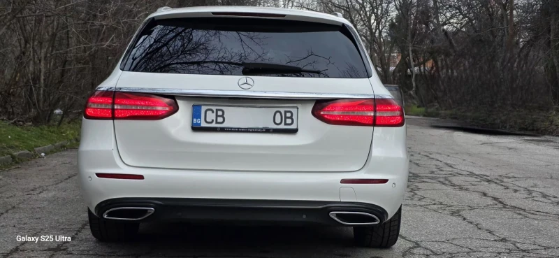 Mercedes-Benz E 220, снимка 5 - Автомобили и джипове - 53460539