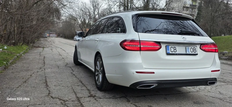 Mercedes-Benz E 220, снимка 4 - Автомобили и джипове - 53460539