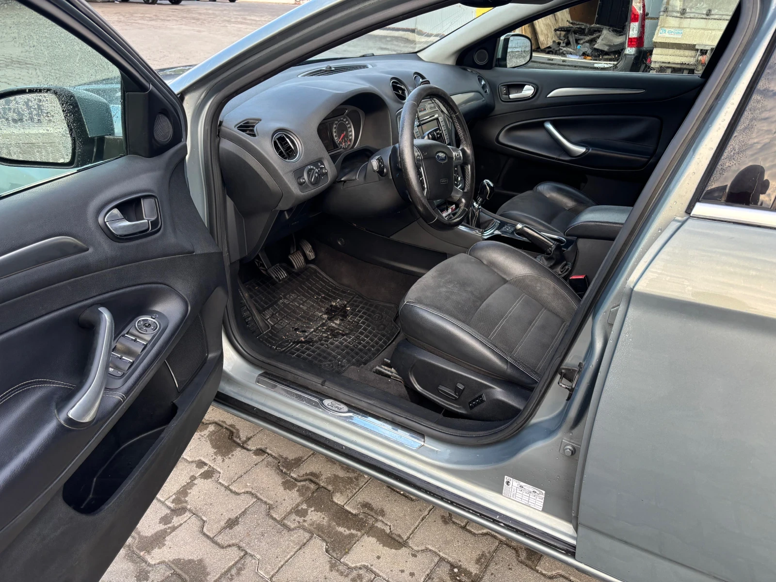 Ford Mondeo Ghia 2.0 tdci - изображение 5