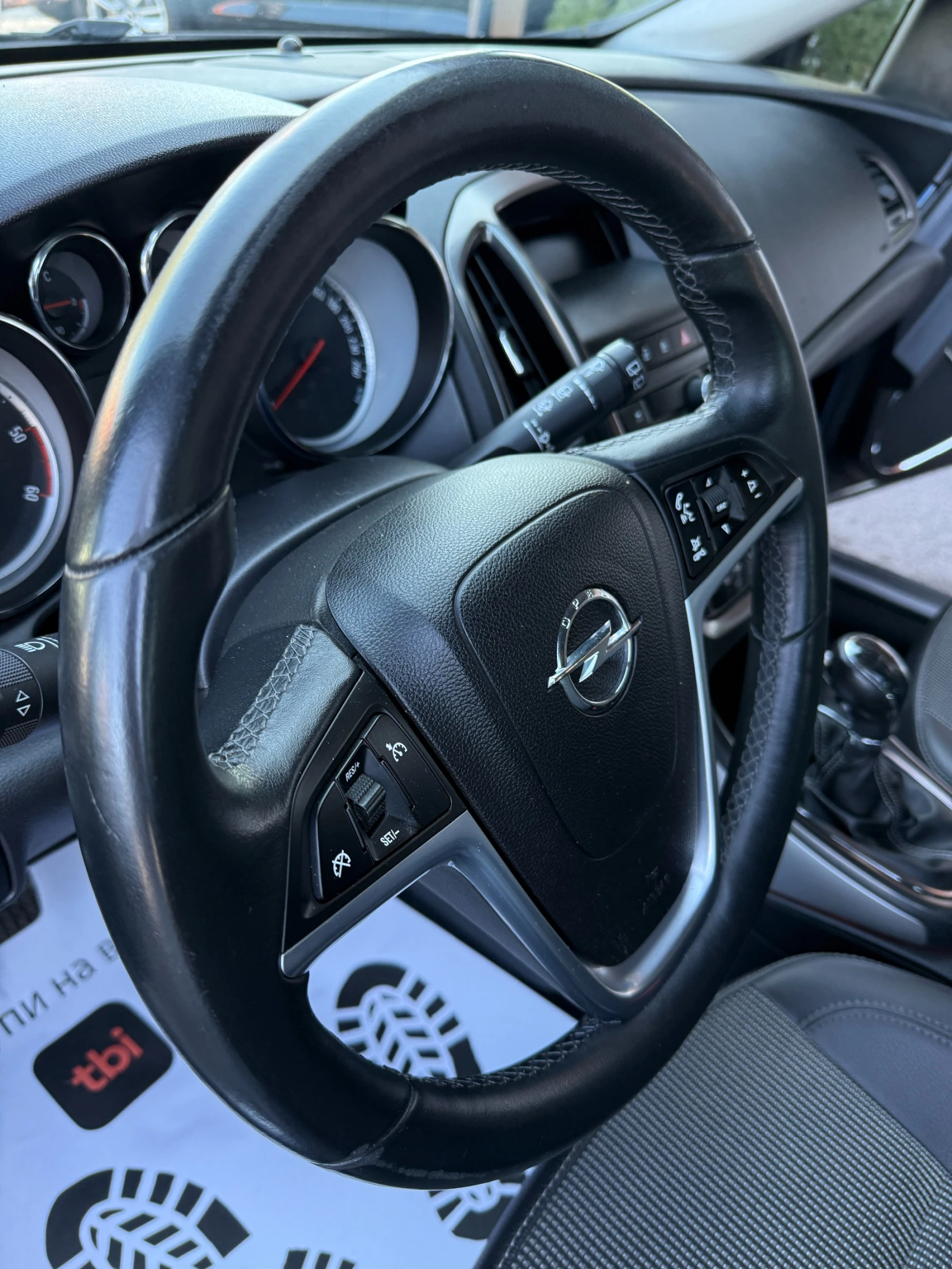 Opel Astra 1.7 CDTI НОВ ВНОС - изображение 10