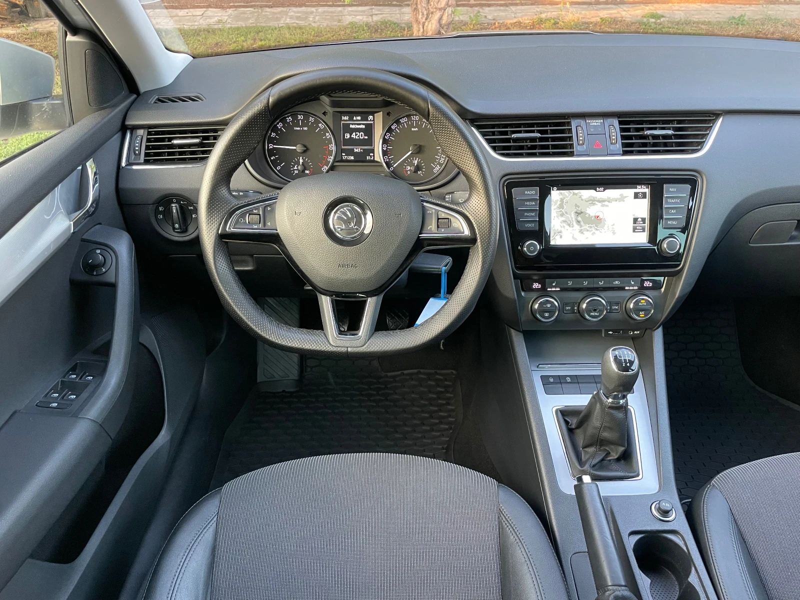 Skoda Octavia 1.6TDi 110к.с. EURO6 SPORTLINE ГЕРМАНИЯ - изображение 10
