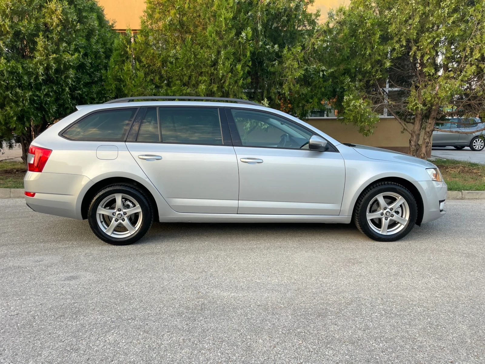Skoda Octavia 1.6TDi 110к.с. EURO6 SPORTLINE ГЕРМАНИЯ - изображение 7