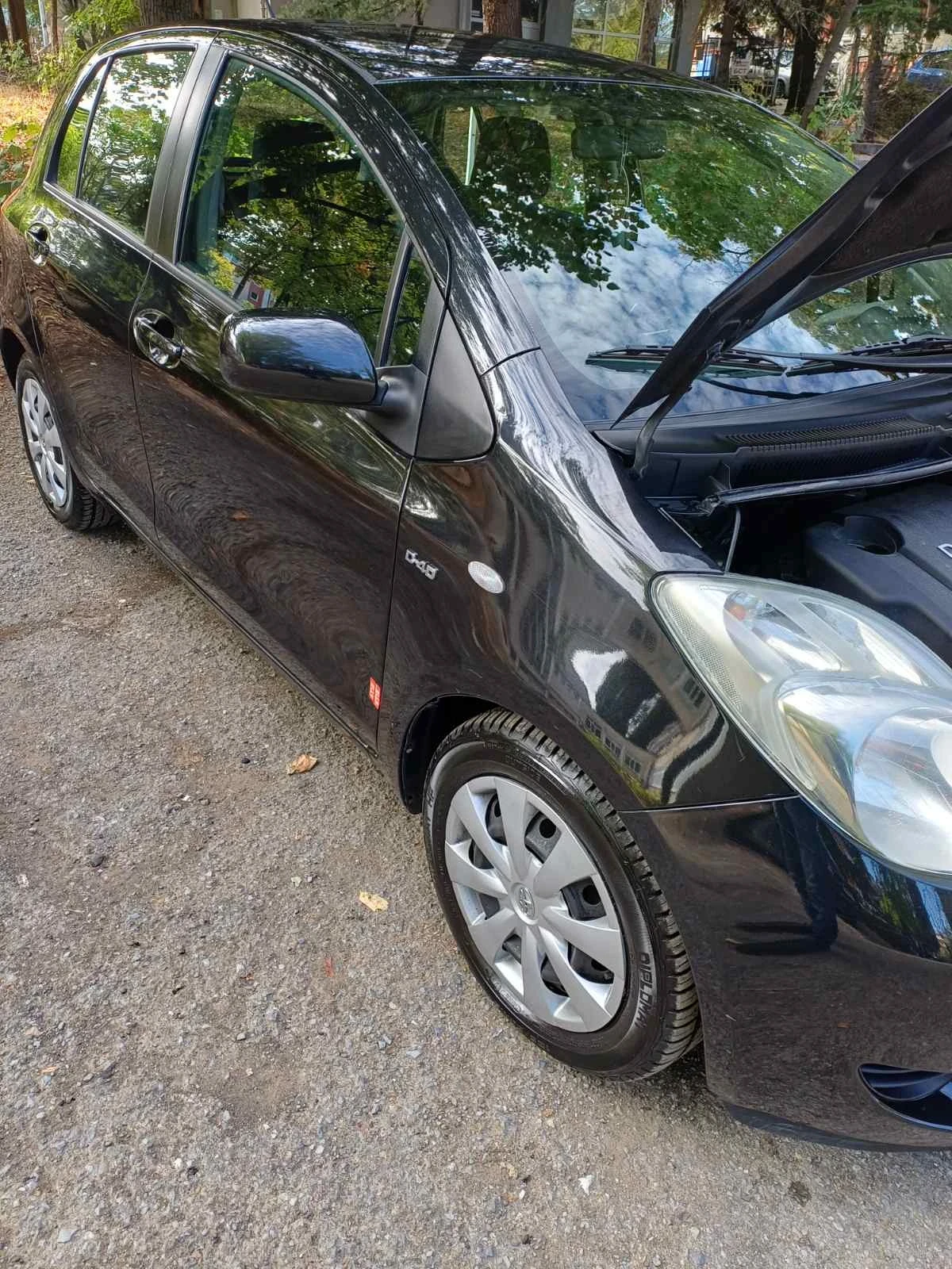 Toyota Yaris  - изображение 8