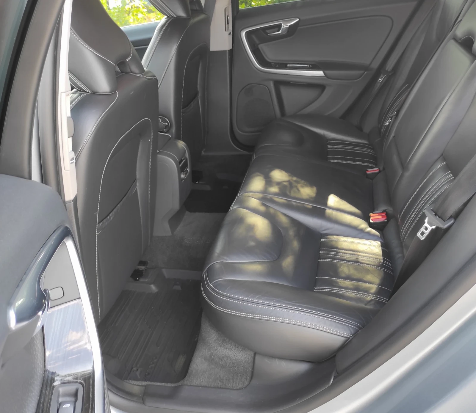 Volvo V60 2, 4 Plug in hybrid  | Mobile.bg � ����������� 12