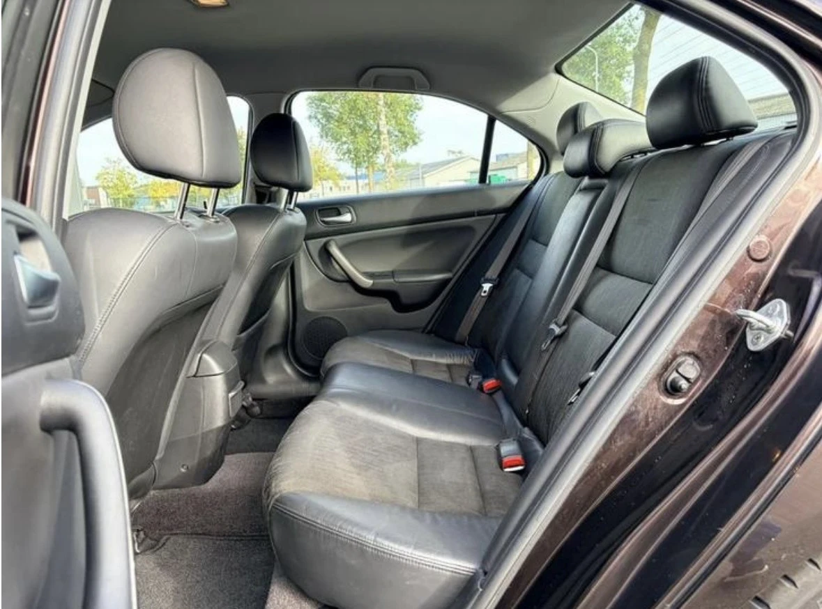 Honda Accord Уникален Honda Accord 2.2 CDTI седан спорт от 2007 - изображение 10