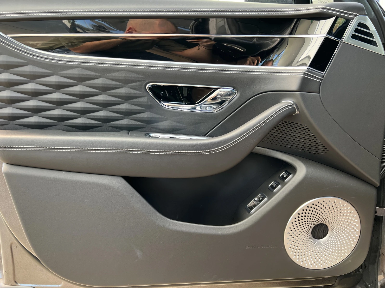 Bentley Flying Spur V6 HYBRID/MULLINER/BLACKLINE/B&O/PANO/NIGHT VISION | Mobile.bg � ����������� 7