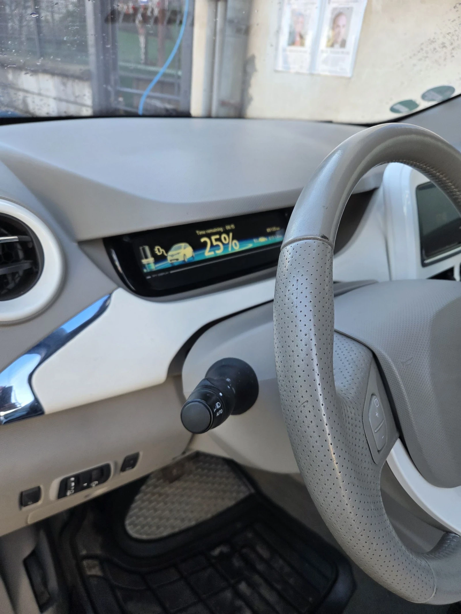 Renault Zoe, снимка 4 - Автомобили и джипове - 54002760