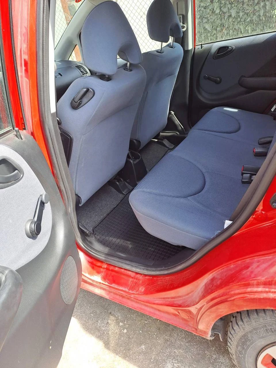 Honda Jazz 1.3, снимка 9 - Автомобили и джипове - 54196045