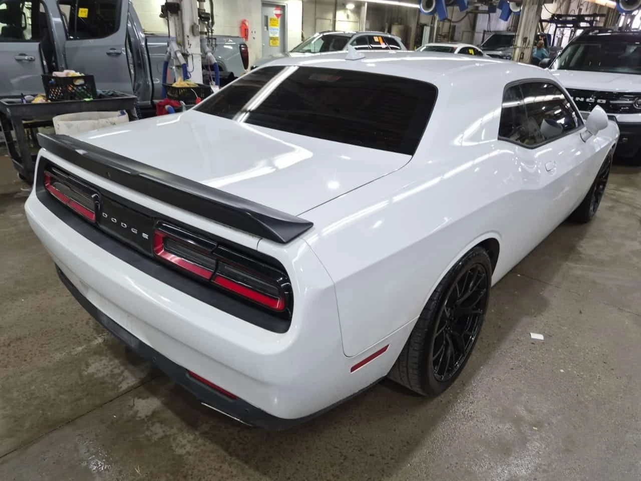 Dodge Challenger * SXT * ОБДУХВАНЕ* ПОДГРЕВ* , снимка 3 - Автомобили и джипове - 54503601